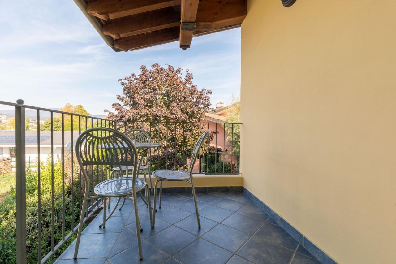 Residence Il Melograno Манерба дел Гарда Екстериор снимка