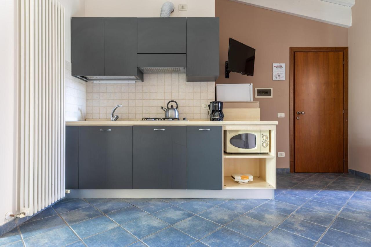 Residence Il Melograno Манерба дел Гарда Екстериор снимка