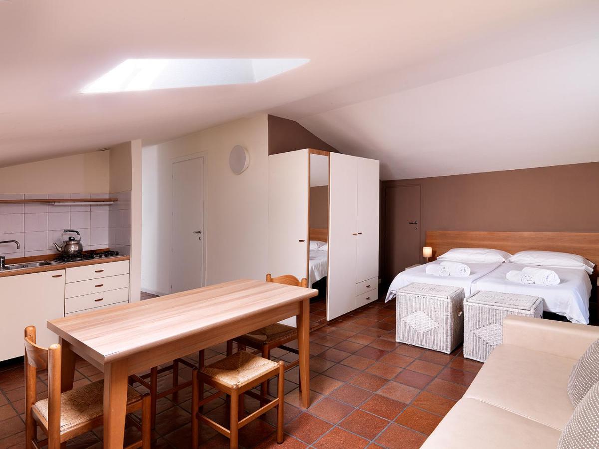 Residence Il Melograno Манерба дел Гарда Екстериор снимка