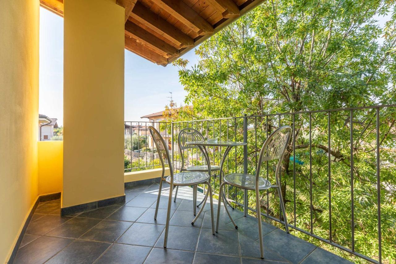 Residence Il Melograno Манерба дел Гарда Екстериор снимка