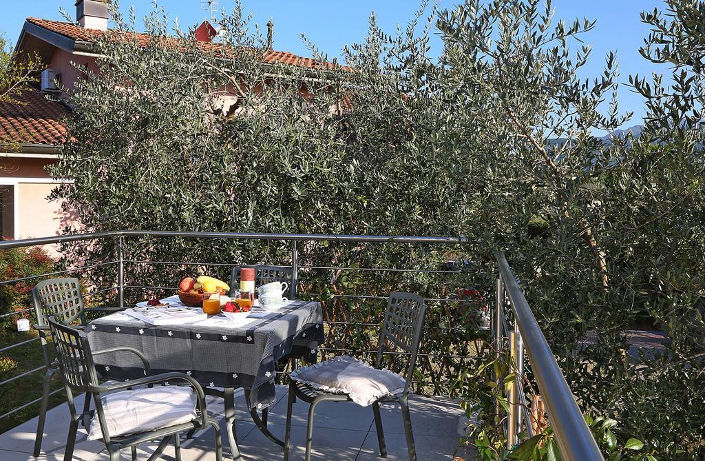 Residence Il Melograno Манерба дел Гарда Екстериор снимка